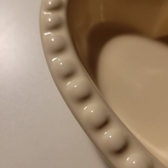 WIlliams-Sonoma Ceramic Cream-Colored Heart Ramekin - Picture 5 of 5